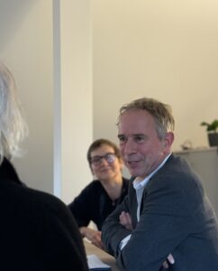 Prof. Dr. Markus Krajewski im Profil (Bild: FAU/Nathalie Schneider).